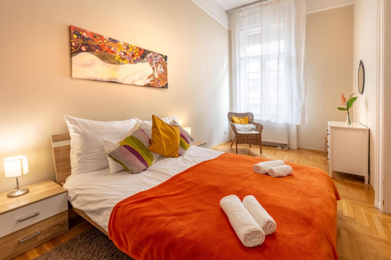 Orangehomes Kalvin Sq 2 Bedroom Apartment Будапешт Экстерьер фото